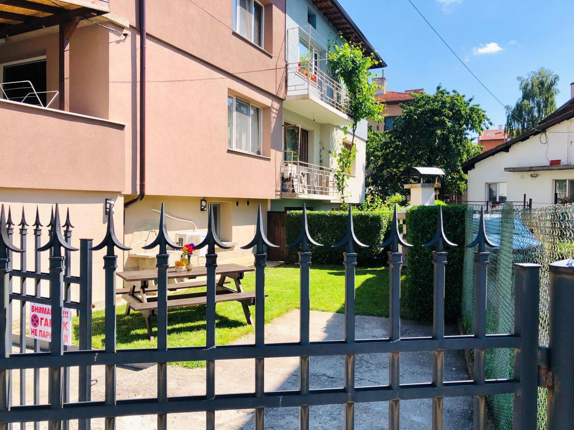 Pavlovi Apartments Samokov Exterior photo